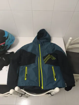 Chubasquero Teal y Negro