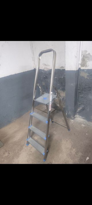 Escalera Aluminio 4 Peldaños