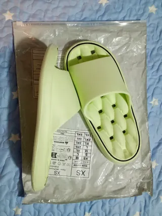 Chanclas verdes nuevas Talla XS