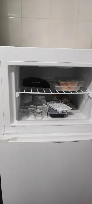 Nevera Hyundai blanca