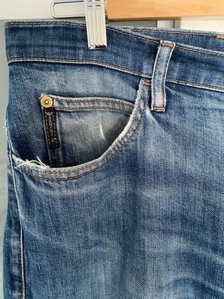 Pantalón vaquero hombre Armani Jeans talla 33