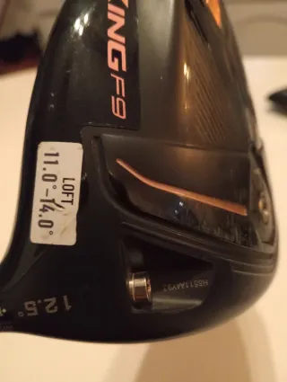 Palo de golf Cobra King F9