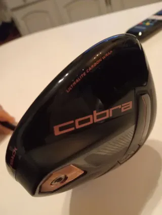Palo de golf Cobra King F9
