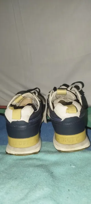 deportivas modernas y cómodas