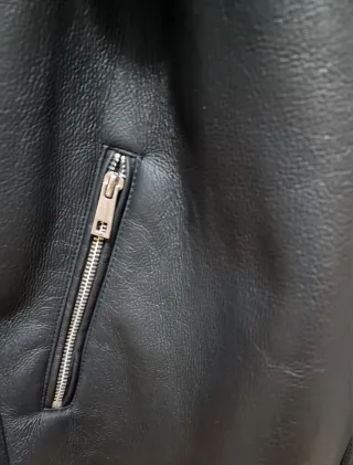 Cazadora efecto piel forrada pelo sintético L