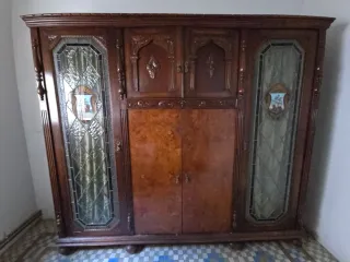 Armario antiguo madera y cristal