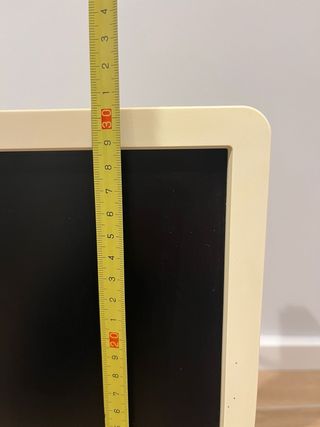 Monitor de ordenador en buen funcionamiento.