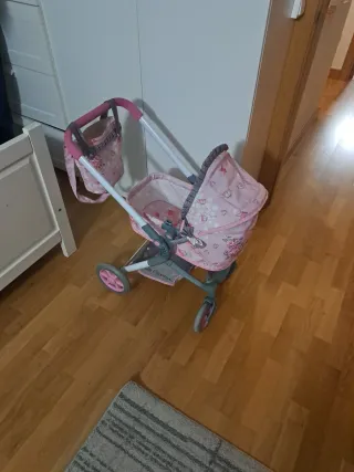 Carrito de muñecas 3 en 1. Marca De Cuevas