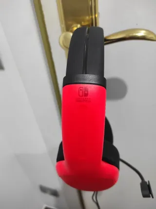 Nintendo Switch Azul/Rojo Poco Uso. Auriculares