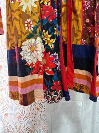 Vestido estampado flores patchwork