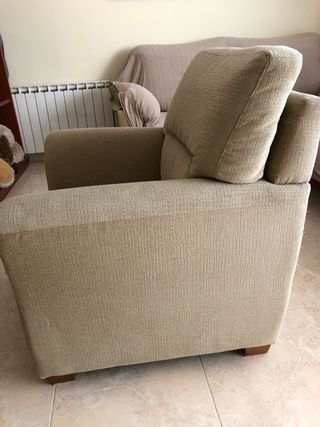 Elegante poltrona beige in tessuto