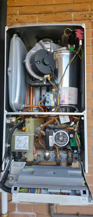 Ricambi per caldaia murale a gas Junkers