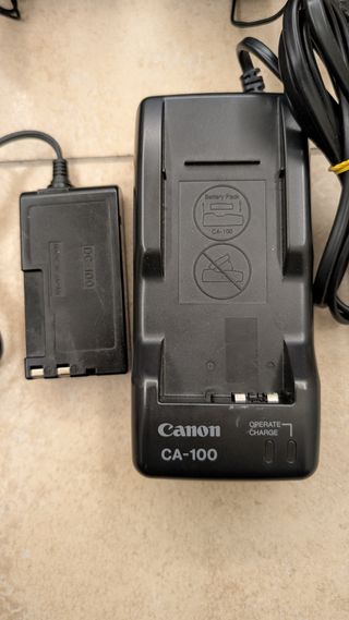 Lotto Videocamere Canon E300 8mm e JVC VHS-C