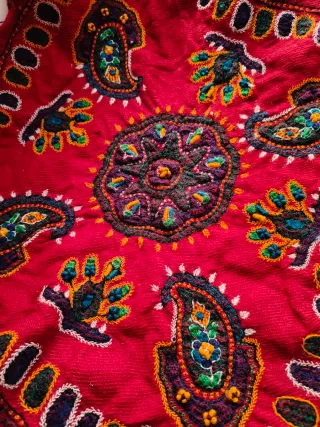 Mantelito antiguo bordado Irán