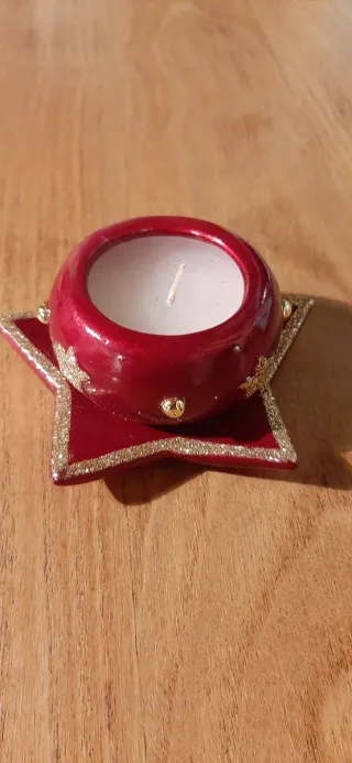 Portacandele a forma di stella rossa e oro