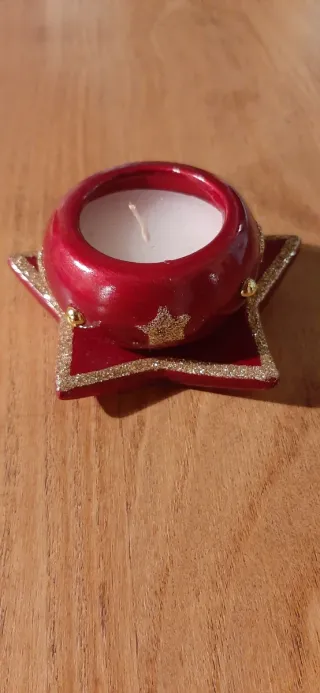 Portacandele a forma di stella rossa e oro