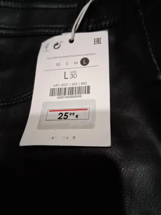 Pantalón Bershka negro con cordones