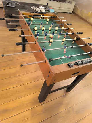 Futbolín de madera