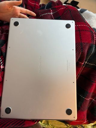 MacBook Pro 16 M3 Pro (Nov 2023) - Como nuevo