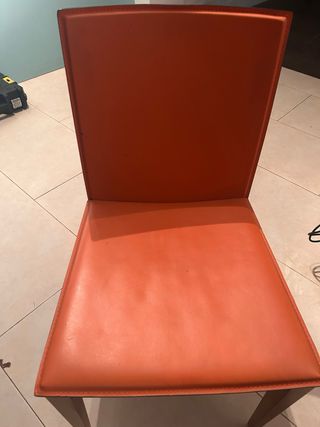 Mesa de comedor de madera