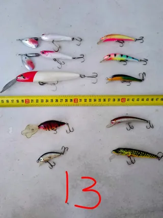 Lote señuelos pesca tipo Rapala