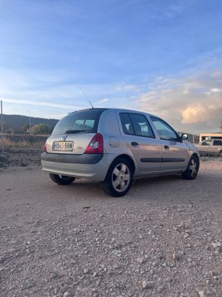 Renault Clio 2001