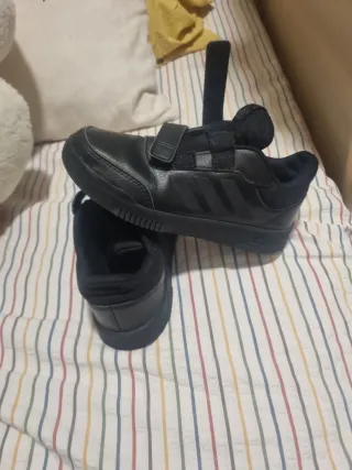 Zapatillas Adidas niño negras velcro