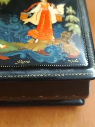 Portagioie Russo Laccato Dipinto a Mano