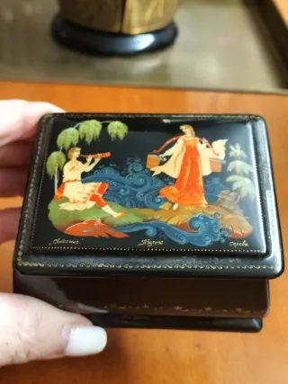 Portagioie Russo Laccato Dipinto a Mano