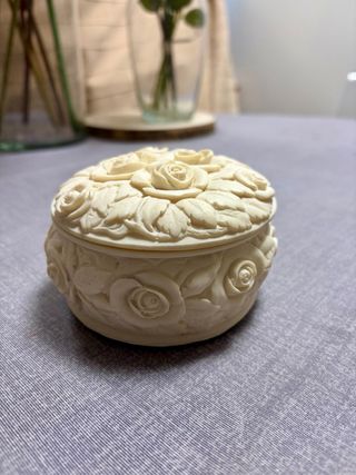 Scatola decorativa in pietra