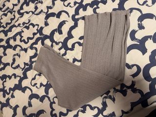 Pantalón Zara Gris Plateado Brillo Talla L