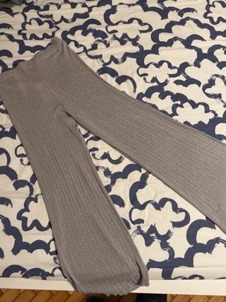 Pantalón Zara Gris Plateado Brillo Talla L