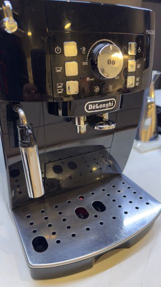Cafetera Delonghi Magnifica S Automática