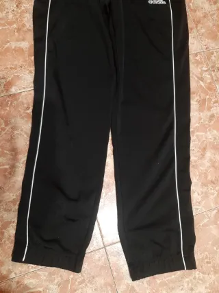 Pantalón chándal Adidas negro