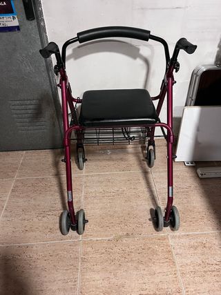Andador para adultos con ruedas y asiento
