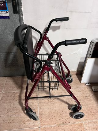 Andador para adultos con ruedas y asiento