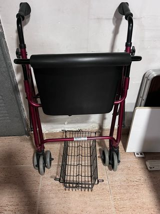 Andador para adultos con ruedas y asiento