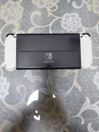Nintendo Switch OLED Blanca y Negra