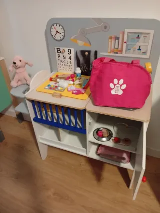 Clínica Veterinaria madera Juguete