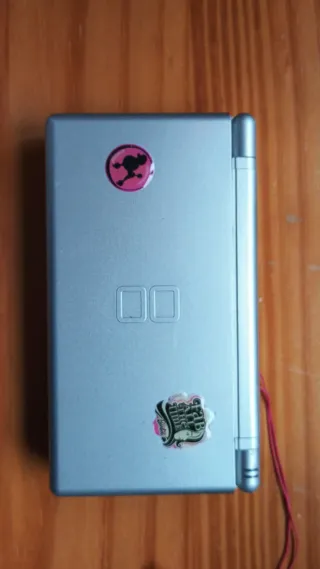 Nintendo DS Lite Plata + Juegos + complementos