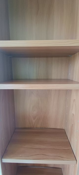 Mueble para CDs y DVDs