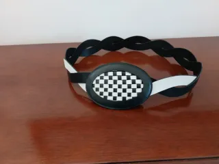 Cintura artigianale bianca e nera intrecciata