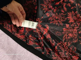 Abrigo Desigual Negro con Cinturón