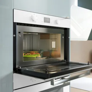 Forno a microonde IKEA BEJUBLAD bianco