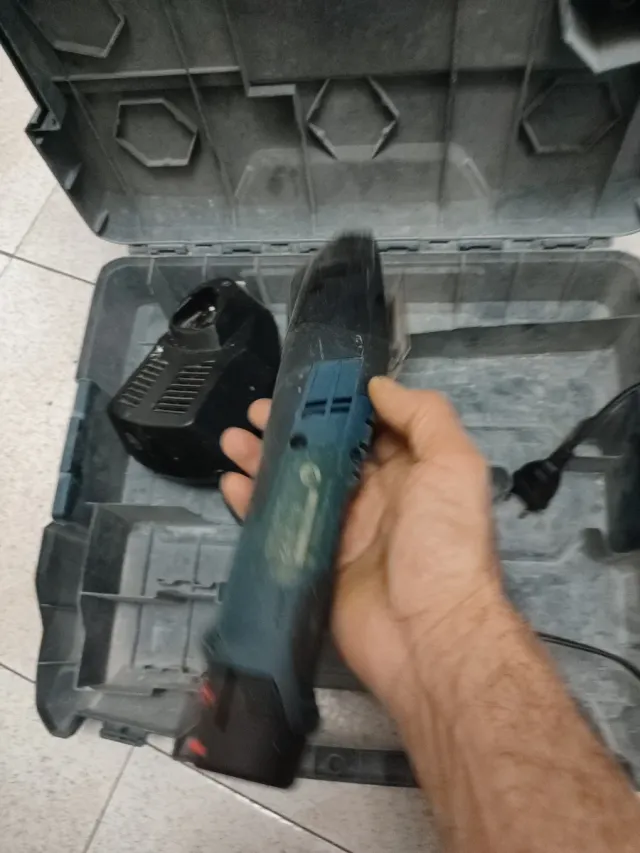 BOSCH GUS 10,8 V-LI Cortadora