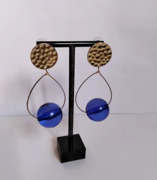 Pendientes aro dorado con bola azul