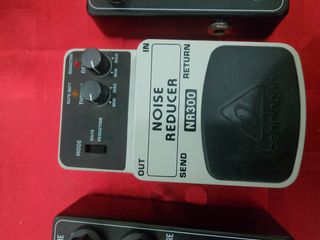 Lote 4 Pedales Guitarra: Abduction, Behringer, Zeu