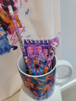 Pack Camiseta y Taza Huntrix