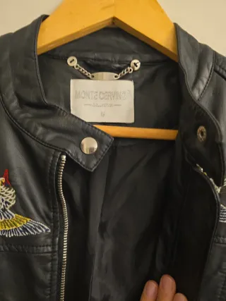 Chaqueta tipo chupa Negra Bordada