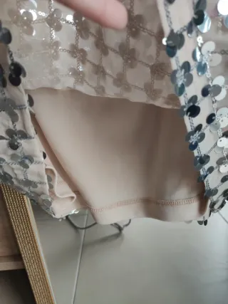 Vestido de lentejuelas dorado y plateado fiesta